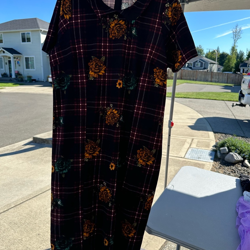 Piphany Multicolor Floral Plaid Top